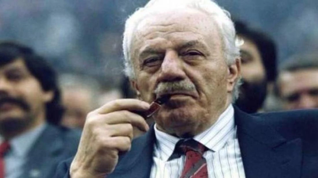 Ο Χαρίλαος Φλωράκης μας εξηγεί γιατί η συμφωνία των Πρεσπών είναι καθαρή προδοσία που εξυπηρετεί ξένα συμφέροντα (βίντεο)
